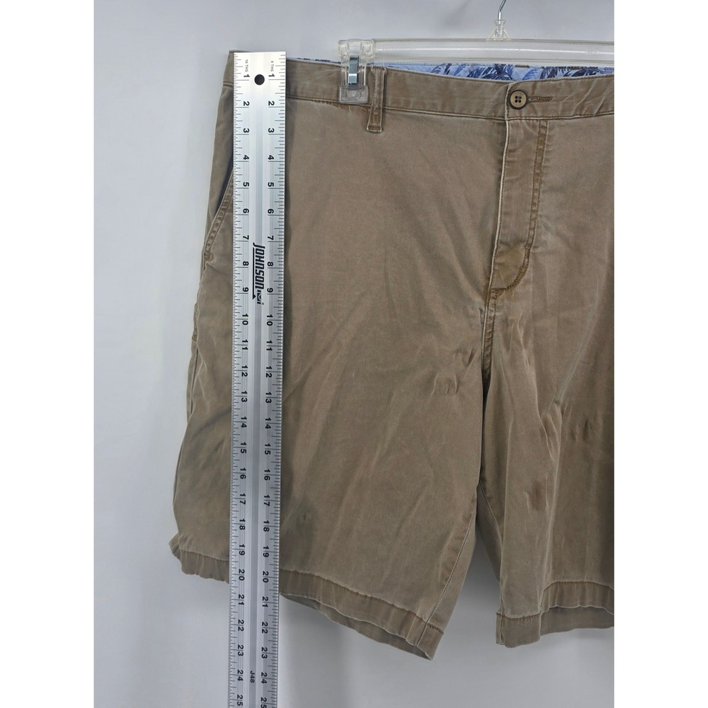 Tommy Bahama Mens Shorts Size 42 Khaki Boracay Chino Cotton Blend Stretch Casual - Picture 3 of 9